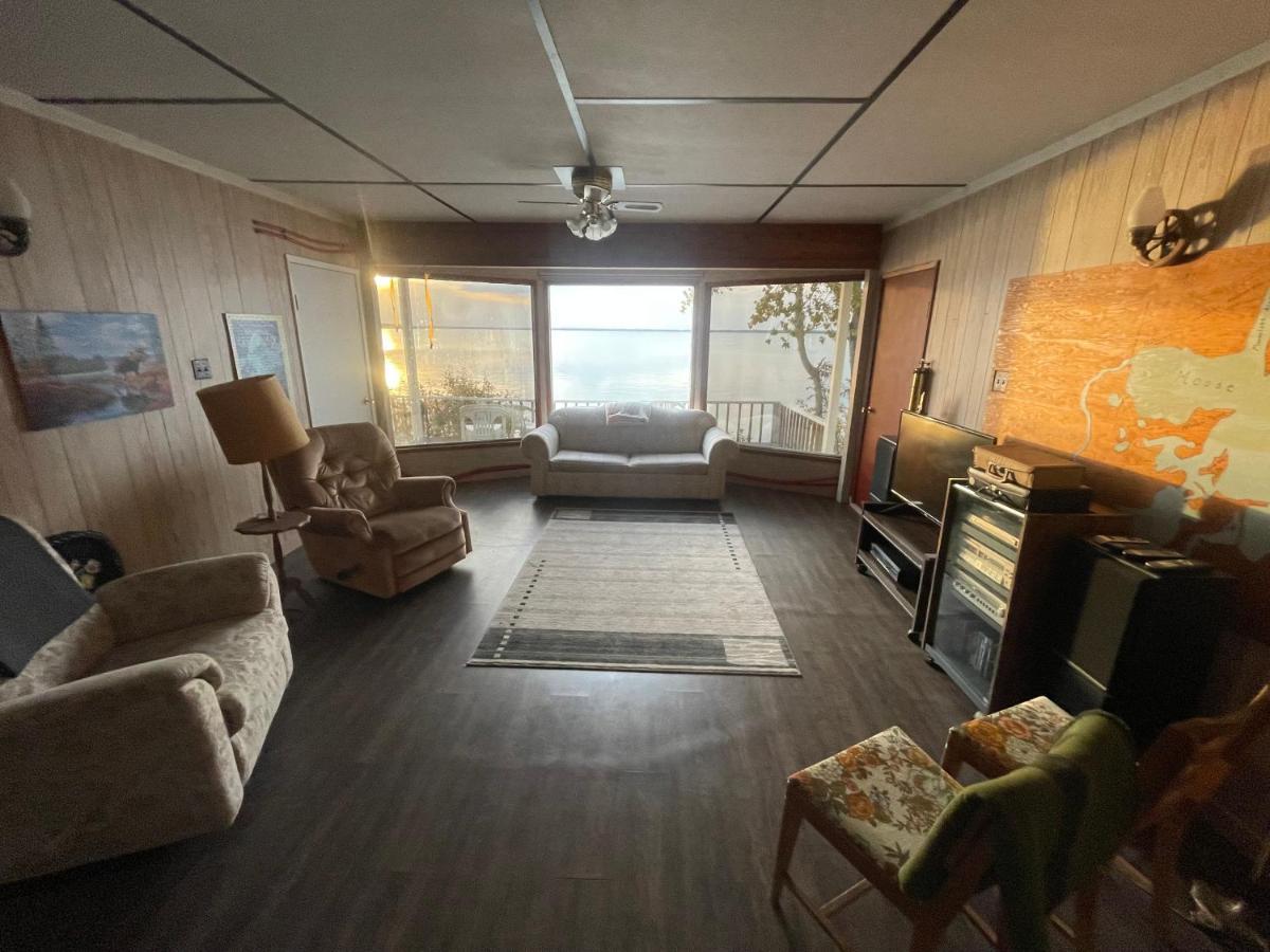 Ntj Moose Lake Cabin Bonnyville エクステリア 写真